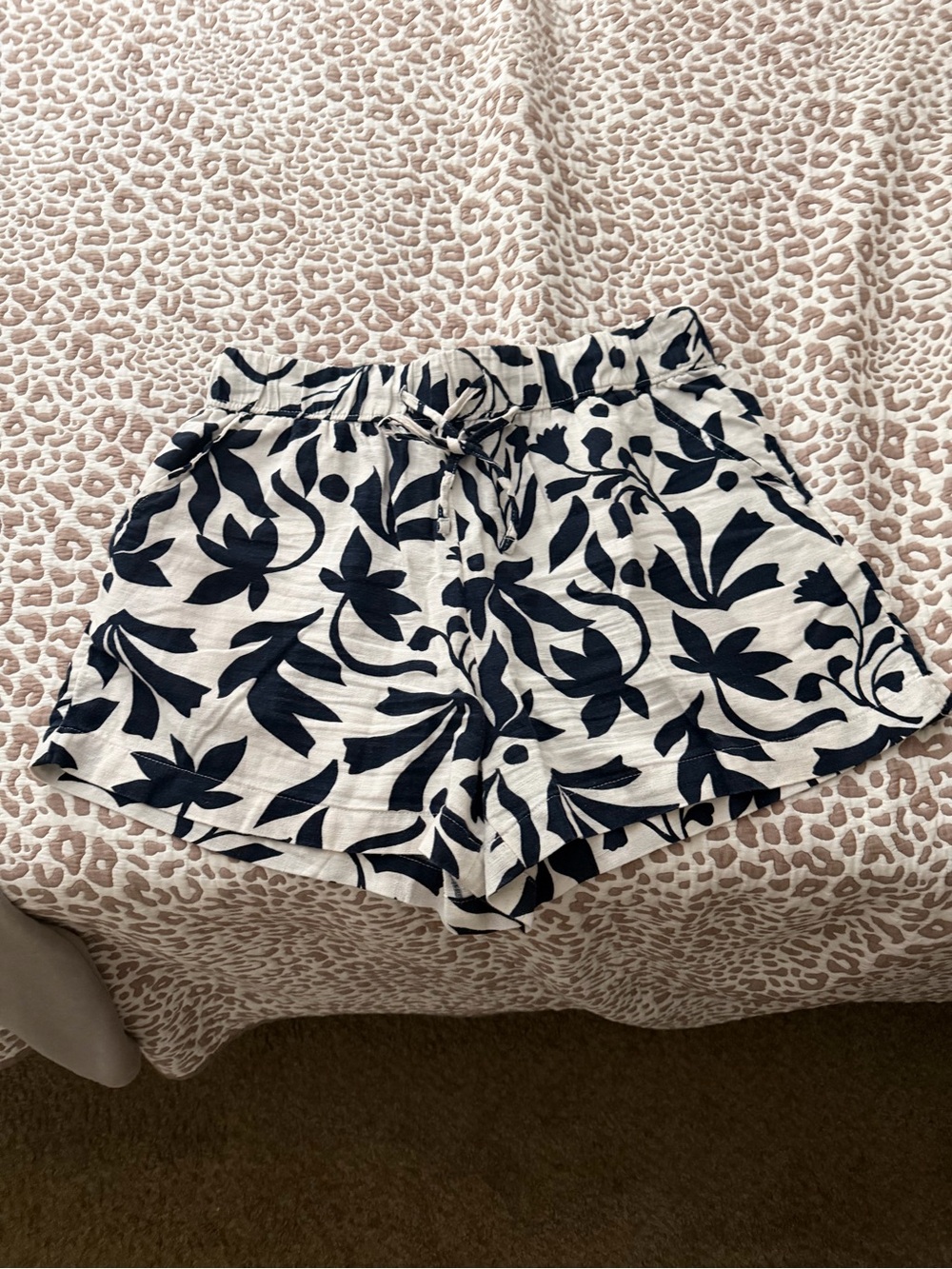 Time and Tru Navy and Cream Floral High-Waist Drawstring Shorts